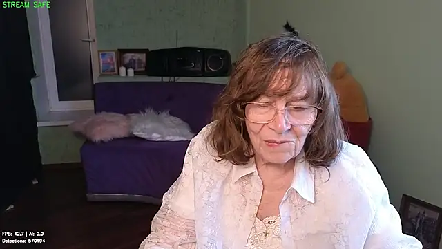 Betty_Brick's Webcam Show