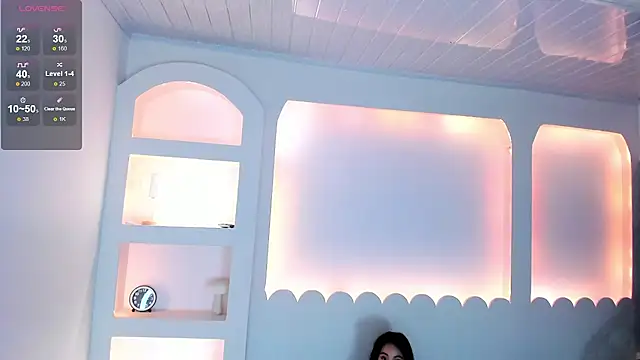 Holy_Lux's Live XXX Chat