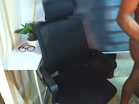 عرض كام Jhyssyn