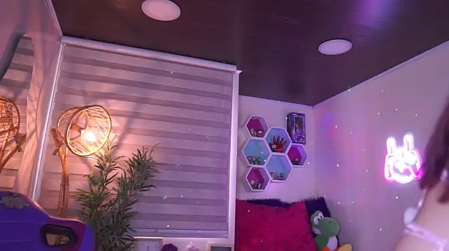 Rebecah_1のライブXXXチャット