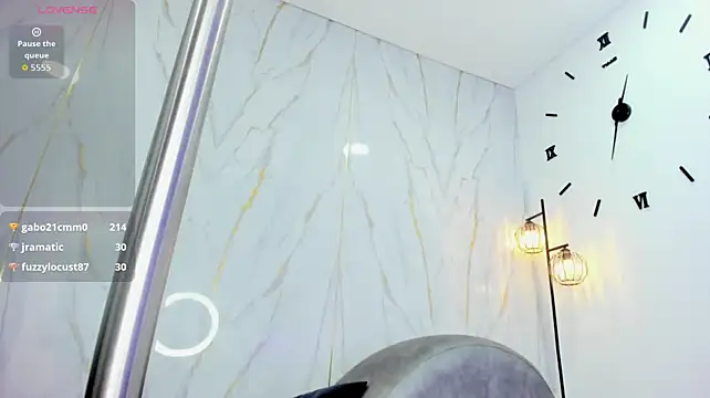 Chat XXX en directo de ViolettaNaughty