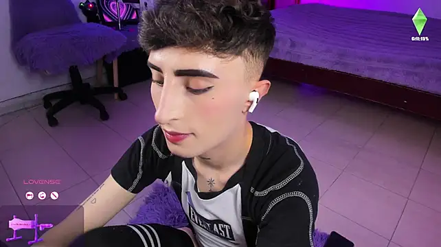 XXX chat uživo modela SebastianHilton