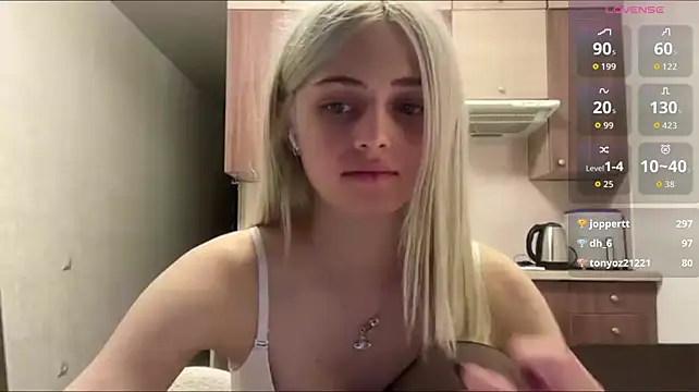 AidaGloshen Chat XXX in diretta