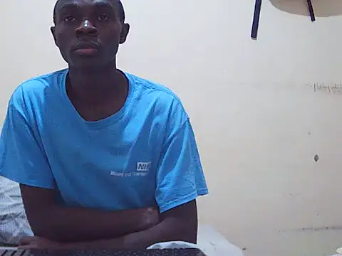 StudentTenInch live XXX chat