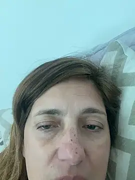Show modela lulupiecitosamor na web-kameri