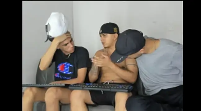 แชท XXX สดของ Charlie_Scorpion