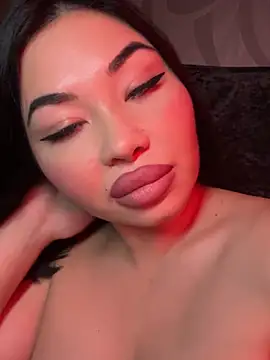 LaaadyDaaamn's Webcam Show