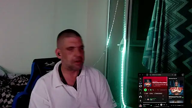 Chatroom XXX en direct de Sully_Kane