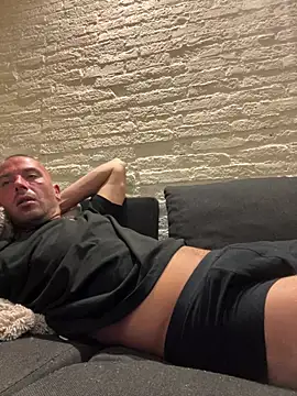 צ'אט XXX בשידור חי של Rotteei1