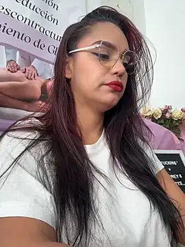 Sara-77 Live XXX-Chat