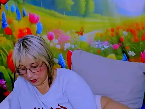 צ'אט XXX בשידור חי של indianroxy
