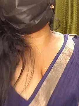 Chat +18 de Anushka_flower ao vivo