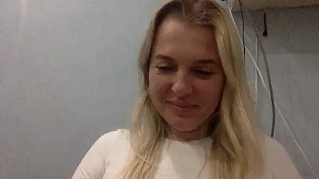 Show modela vanilaecho457 na web-kameri