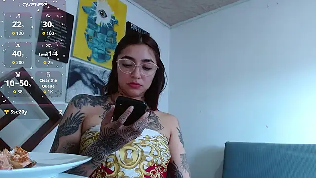 ZoeBakers_ XXX чат на живо
