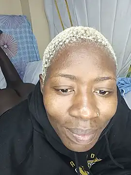 Chat +18 de SquirtQueen16 ao vivo