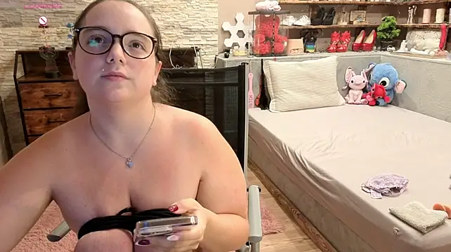 Kimberly-Caprice élő XXX-chatje