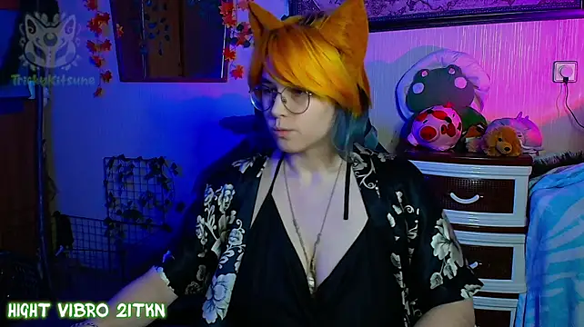 TrickyKitsune's Live XXX Chat