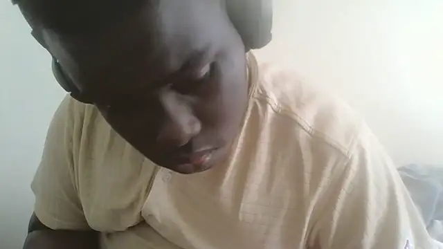 Živý XXX chat KIngAtlasMensah