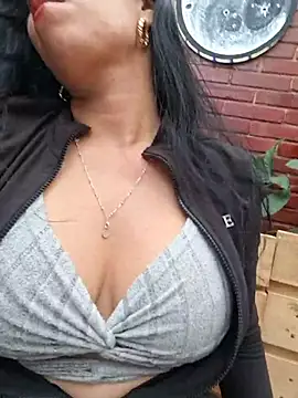 Chat +18 de Luianna ao vivo