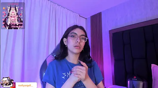 צ'אט XXX בשידור חי של Molly_A