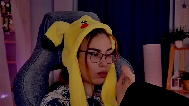 Chat XXX en directo de SeraphineDuskryn