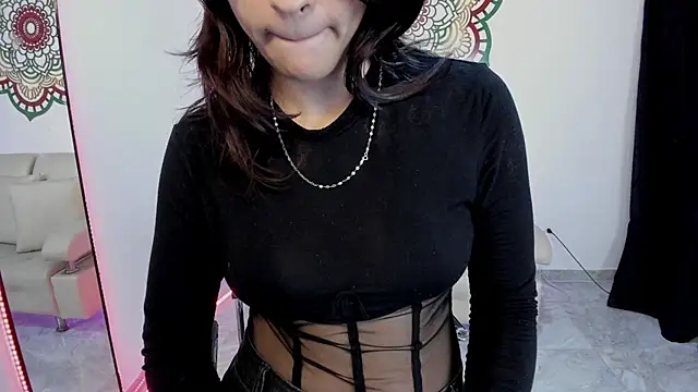 Candy_fox_19 – Naživo XXX chat