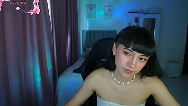 צ'אט XXX בשידור חי של violetta_blackk