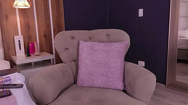 צ'אט XXX בשידור חי של AmmyJones_