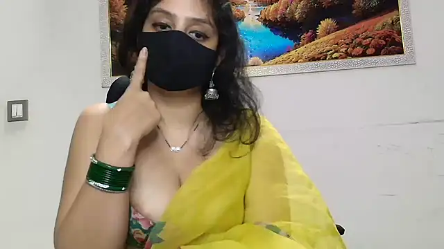 แชท XXX สดของ MilkyQueen69