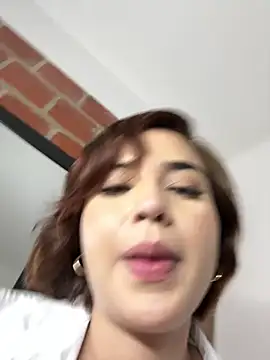 Chat XXX en directo de LadyScarlett_