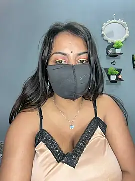 hot8178 লাইভ XXX চ্যাট
