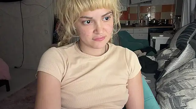 MagalyEssinger – Live XXX-chat
