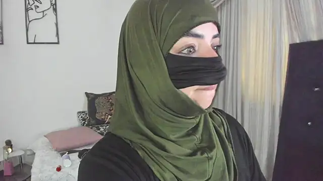 Uzra_hayedn Live XXX chat