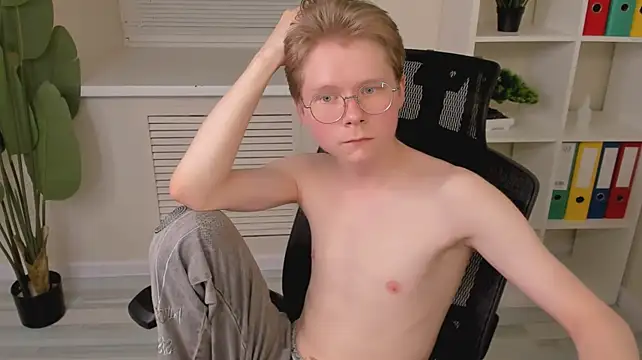 DanielSanders – Naživo XXX chat