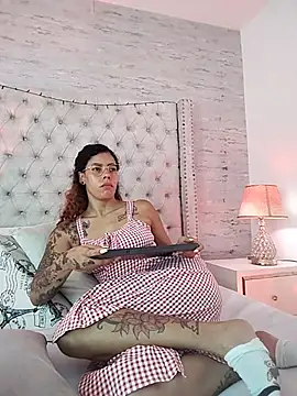 צ'אט XXX בשידור חי של Pamelamiler__