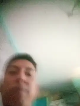 הופעת וובקאם של LuisMex1998