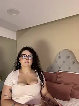 AlmaraRouge's Live XXX Chat