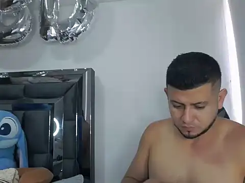 Онлайн чат XXX TomasEvenson