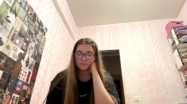Czat XXX na żywo – JanineThielman