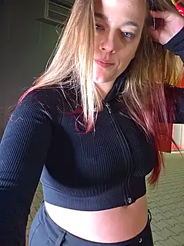 Luna_Lynn Adlı Modelin Web Kamerası Şovu