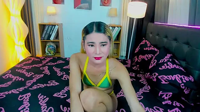 Naughty_Jessie webkamerás műsora