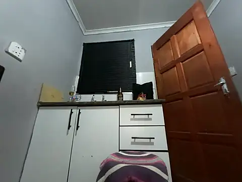 Chat +18 de Submissivebitchxxx ao vivo