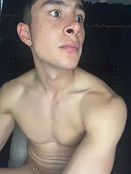 AustinJones_ Adlı Modelin Canlı XXX Sohbeti