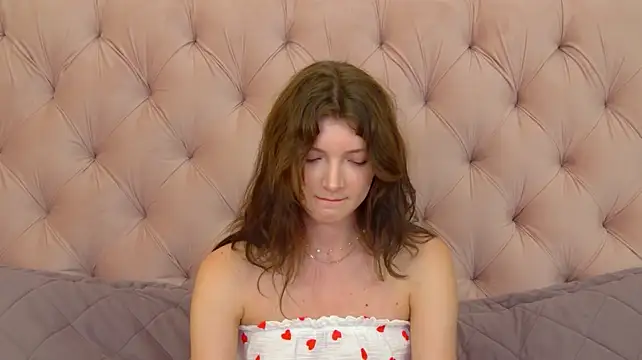 SophiaProve's Live XXX Chat