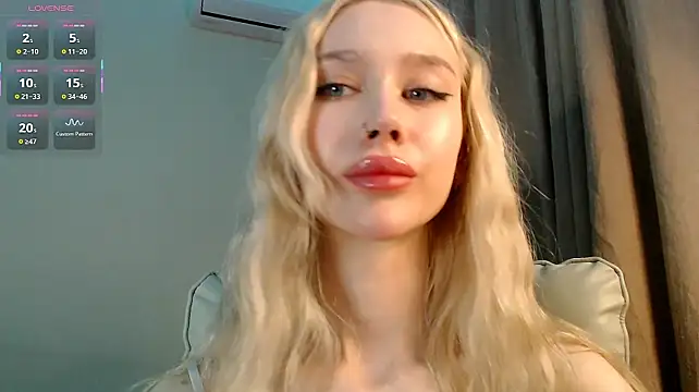 Des_chn Live XXX chat