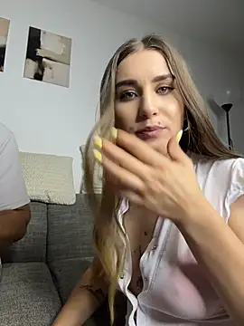 Show modela Sunyta12 na web-kameri