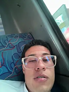 Chat +18 de TavoHot_ ao vivo