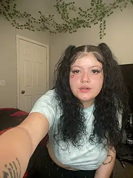 Онлайн чат XXX WeluvyouKarma