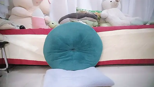 Bun_Bee Chat XXX in diretta