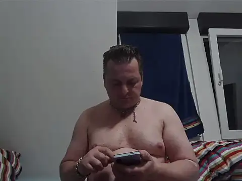 boy0230M Show in webcam